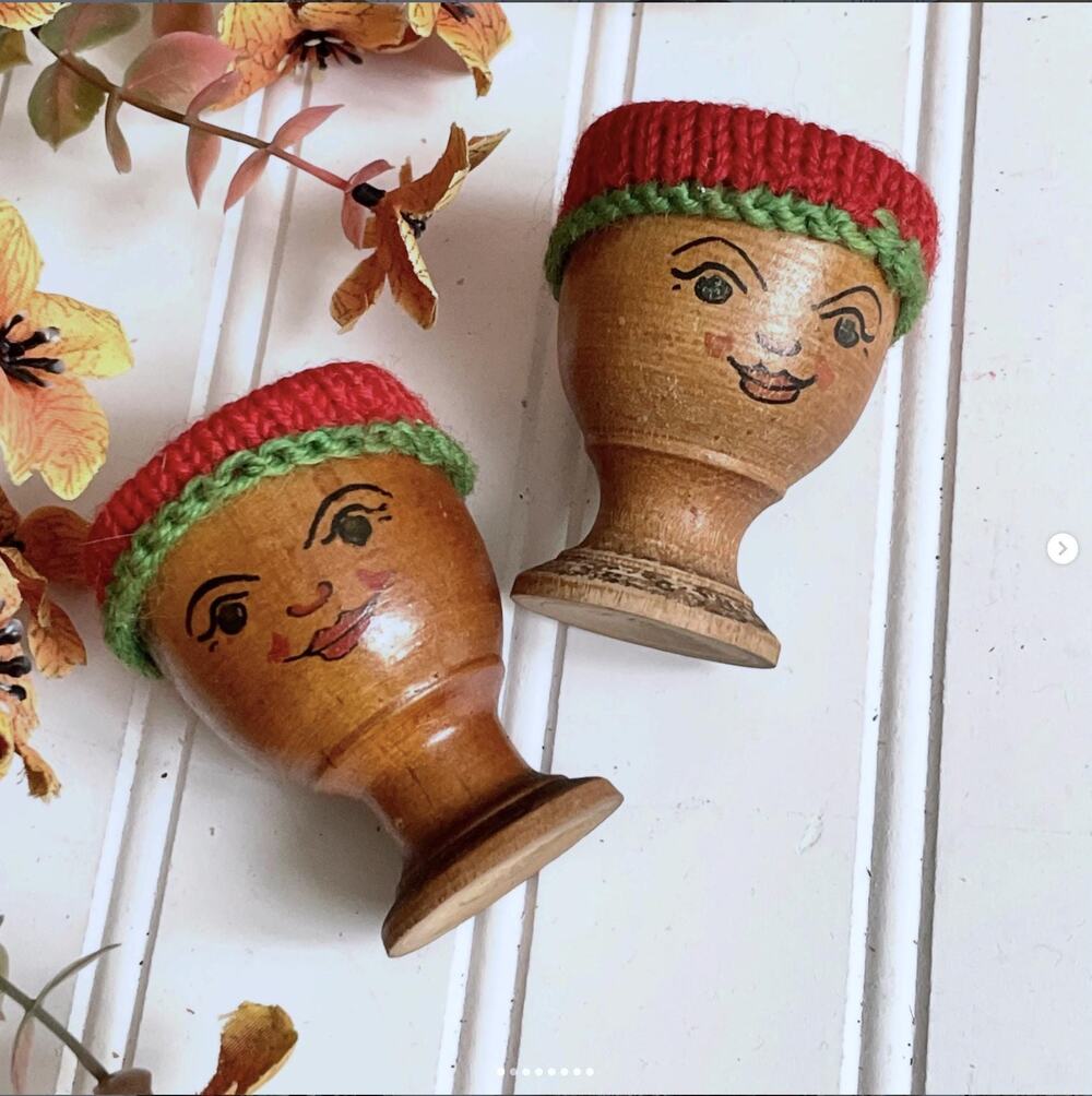 Vintage Wooden Wood Anthropomorphic Egg Cups Pair Removable Knit Caps Norway